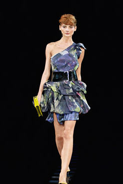 Super modne kreacje wieczorowe - sukienki karnawaowe