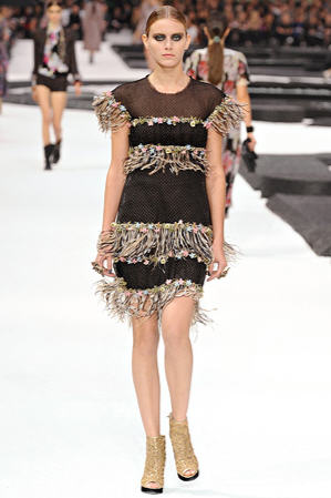 Popularne kreacje okazjonalne - sukienki balowe i sylwestrowe