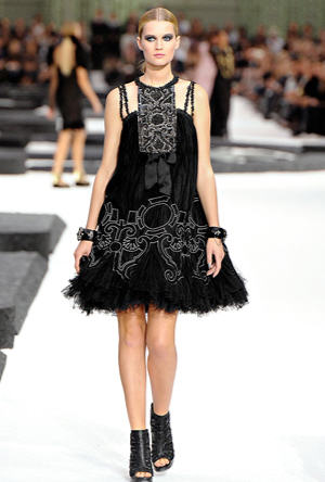 atrakcyjne kreacje wieczorowe - suknie lubne dla druhen